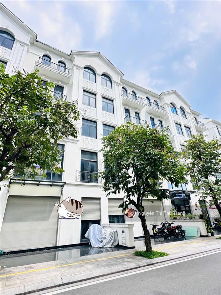 Bán nhà phố 84m2 manhattan, vinhomes grand park chỉ 15,8 tỷ btp, trục đường đông, gần trường học