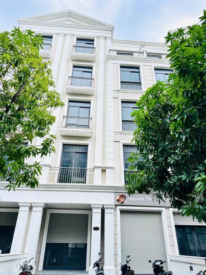 15 tỷ sở hữu ngay căn nhà phố 96m2 có sổ hồng tại vinhomes grand park, trục đường thông