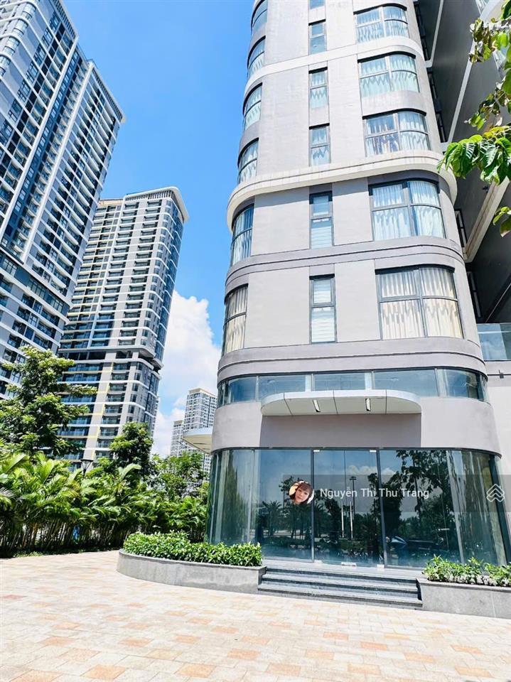 Bán shop beverly đối diện công viên,bãi xe ô tô 132m2 giá 29,675 triệu hđt 120 triệu/ thg tại vhgp