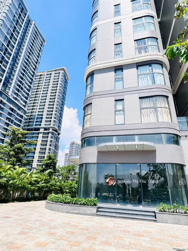 Bán shop beverly đối diện công viên,bãi xe ô tô 132m2 giá 29,675 triệu hđt 120 triệu/ thg tại vhgp
