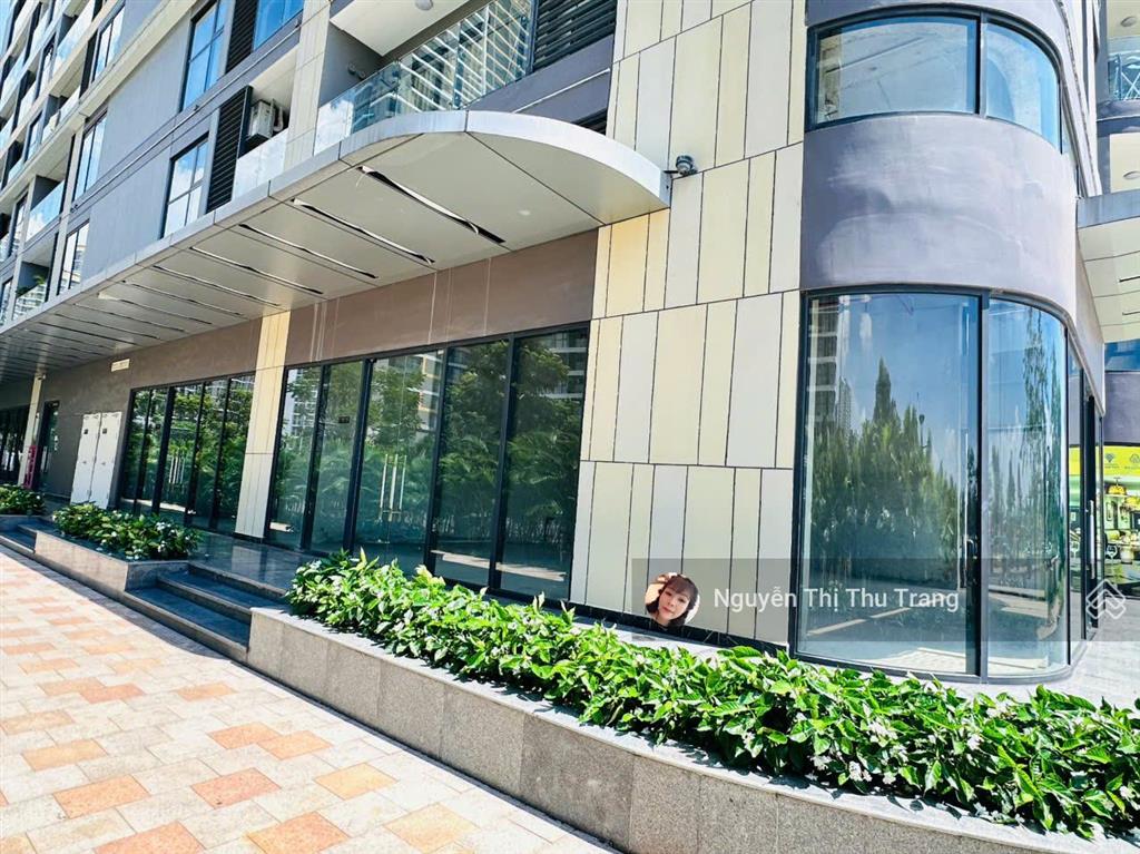 Bán shop beverly đối diện công viên,bãi xe ô tô 132m2 giá 29,675 triệu hđt 120 triệu/ thg tại vhgp