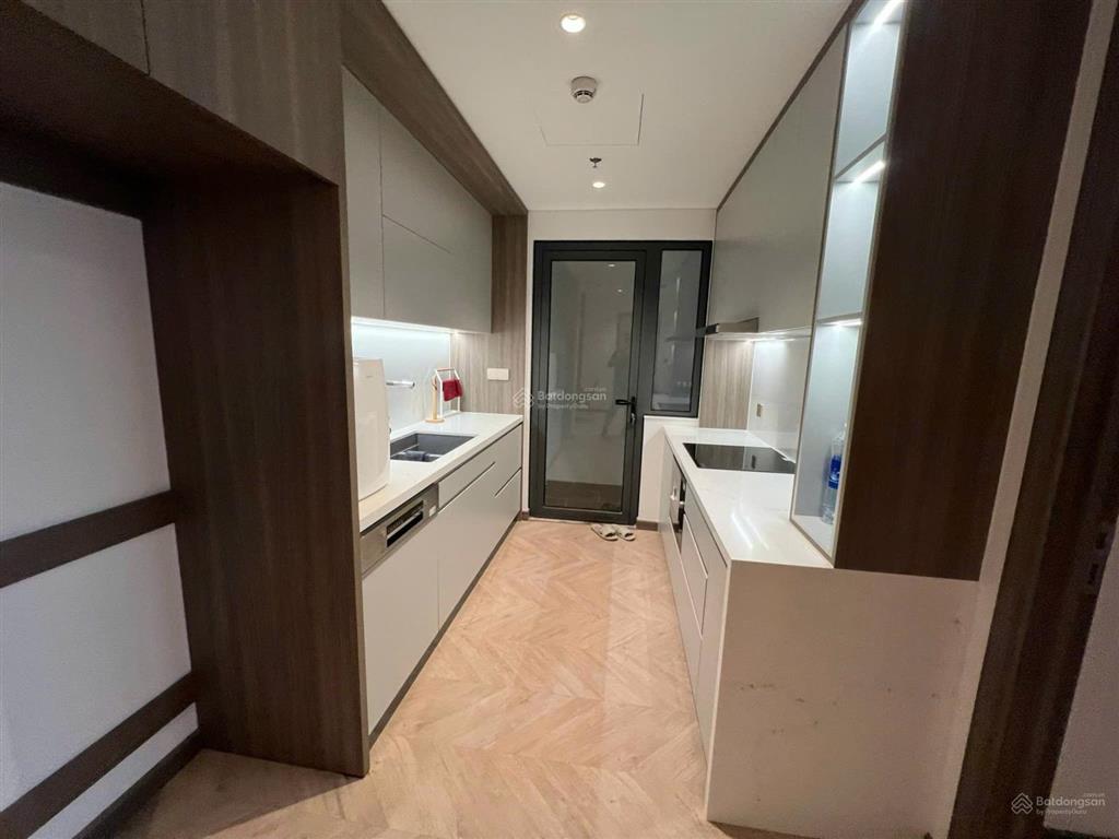 Cho thuê căn hộ 23pn, nội thất full & cơ bản , có slot oto, khu ngoại giao đoàn,  0961 925 ***