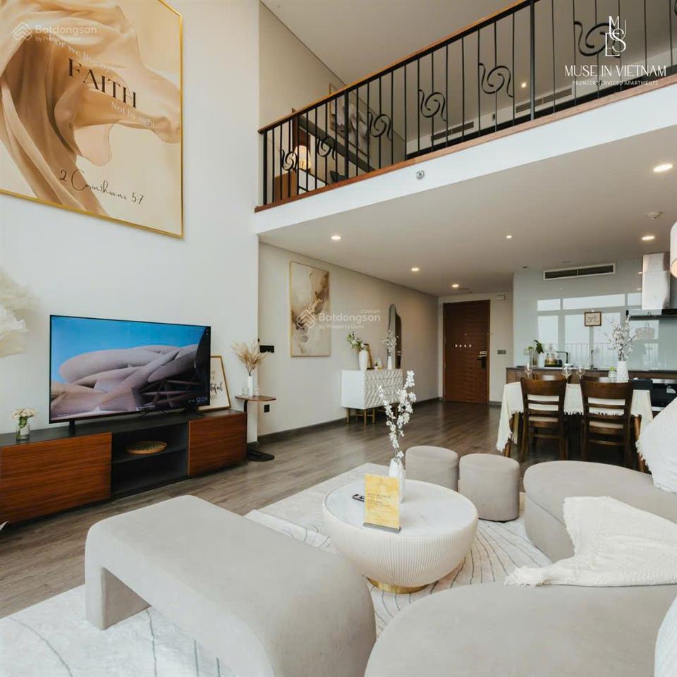 Chính chủ cho thuê căn duplex 2 tầng, view hồ tây & cầu nhật tân ở pentstudio, tây hồ. vào ở luôn