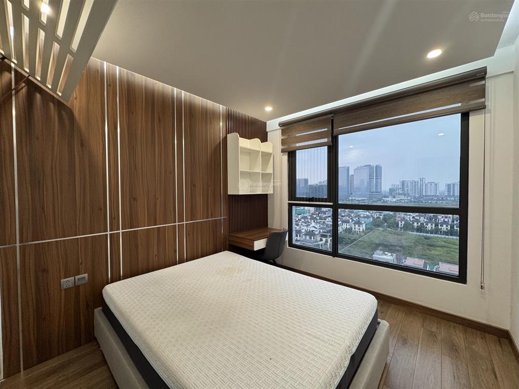 Cho thuê căn hộ 3pn, 2wc, tại 6th element, tây hồ, full nội thất đẹp, có slot oto, ở ngay