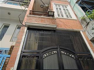 Nhà đường nguyễn tiểu la 3 phòng ngủ, 4 wc, đầy đủ nội thất, nhà sạch đep.