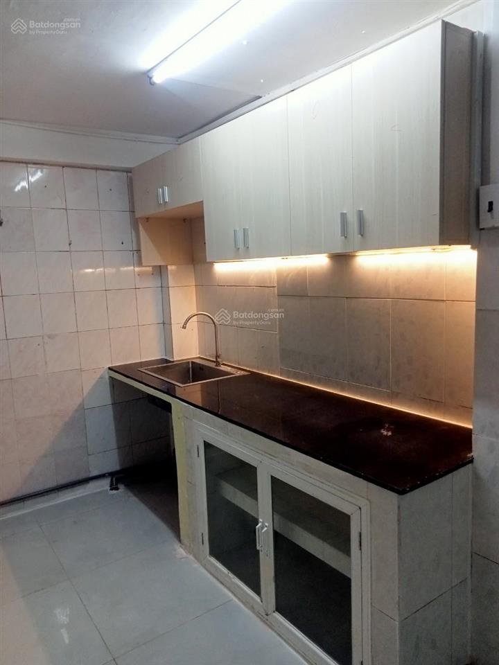 Nhà đường phan văn trị, 3 phòng ngủ, 4 toilet, cọc 1 tháng, gần mặt tiền