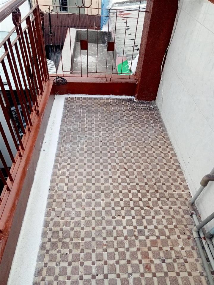 Nhà đường phan văn trị, 3 phòng ngủ, 4 toilet, cọc 1 tháng, gần mặt tiền