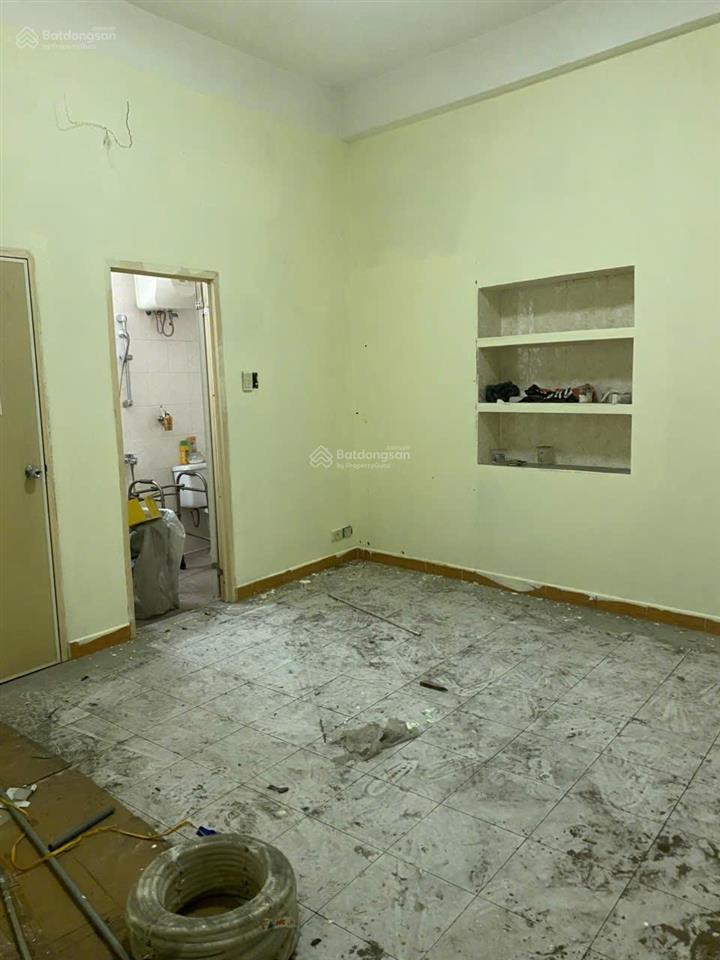 Có thang máy, nhà mặt tiền hải thượng lãn ông, 6 tầng, 11 phòng, gần các khu chợ nổi tiếng