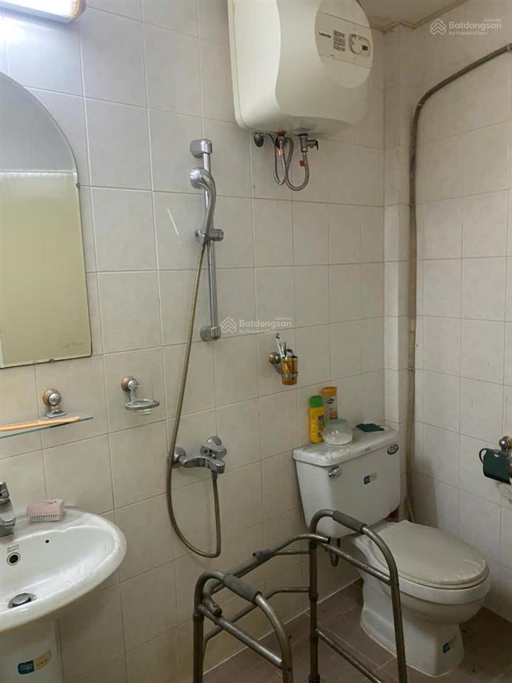 Có thang máy, nhà mặt tiền hải thượng lãn ông, 6 tầng, 11 phòng, gần các khu chợ nổi tiếng