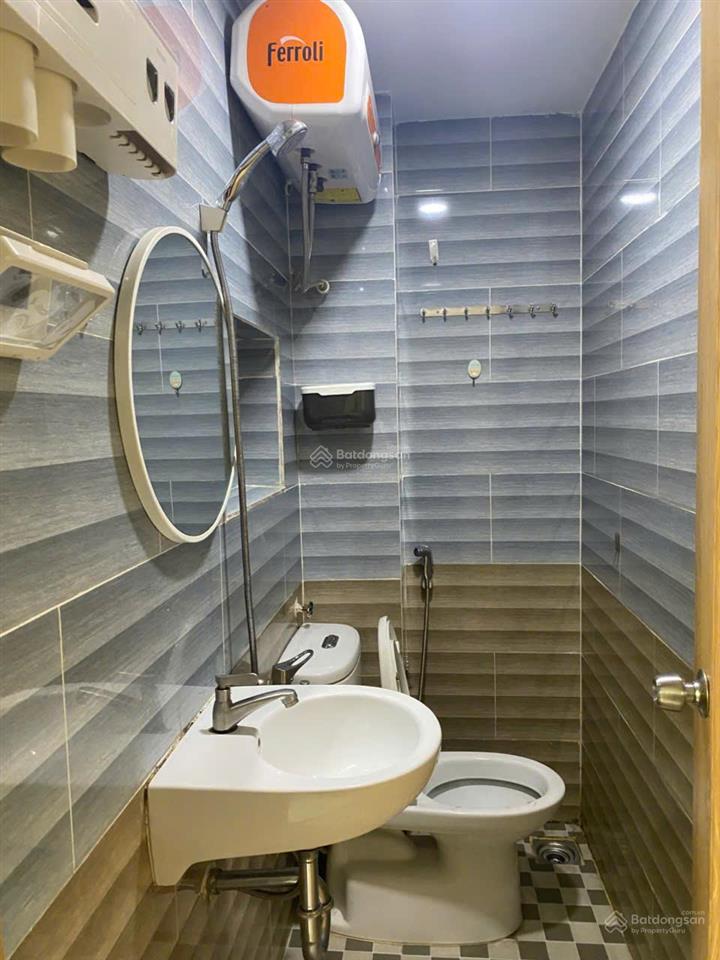 Nhà đường hòa hảo hẻm xe hơi, cách mặt tiền 1 căn, 4 phòng ngủ, 3 toilet