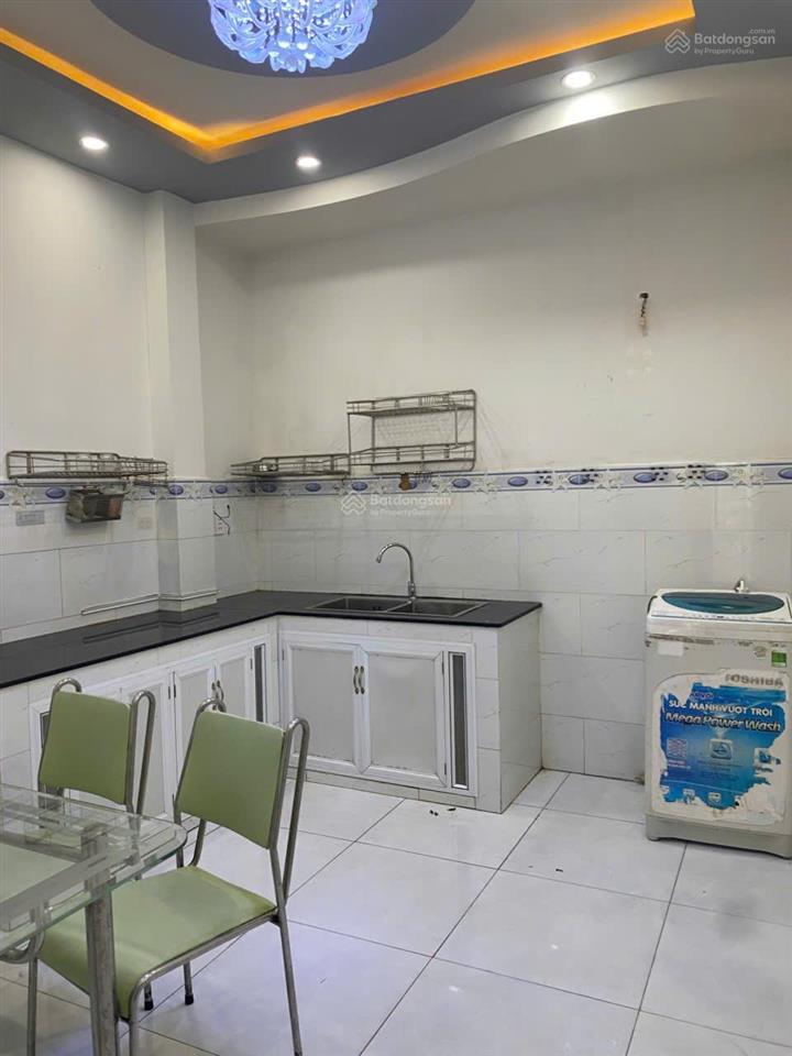 Nhà đường hòa hảo hẻm xe hơi, cách mặt tiền 1 căn, 4 phòng ngủ, 3 toilet