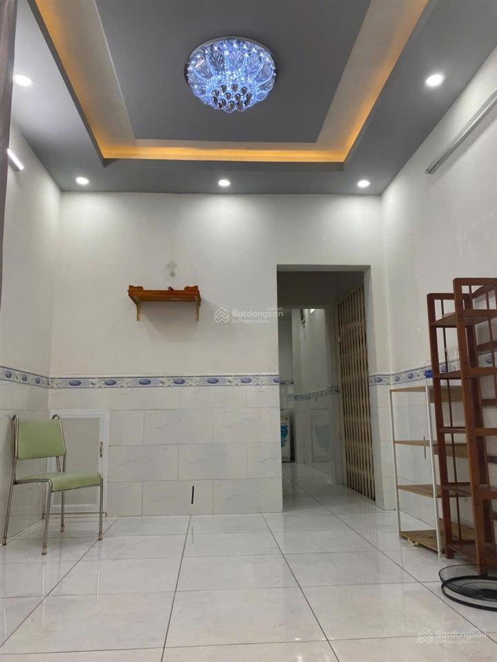 Nhà đường hòa hảo hẻm xe hơi, cách mặt tiền 1 căn, 4 phòng ngủ, 3 toilet