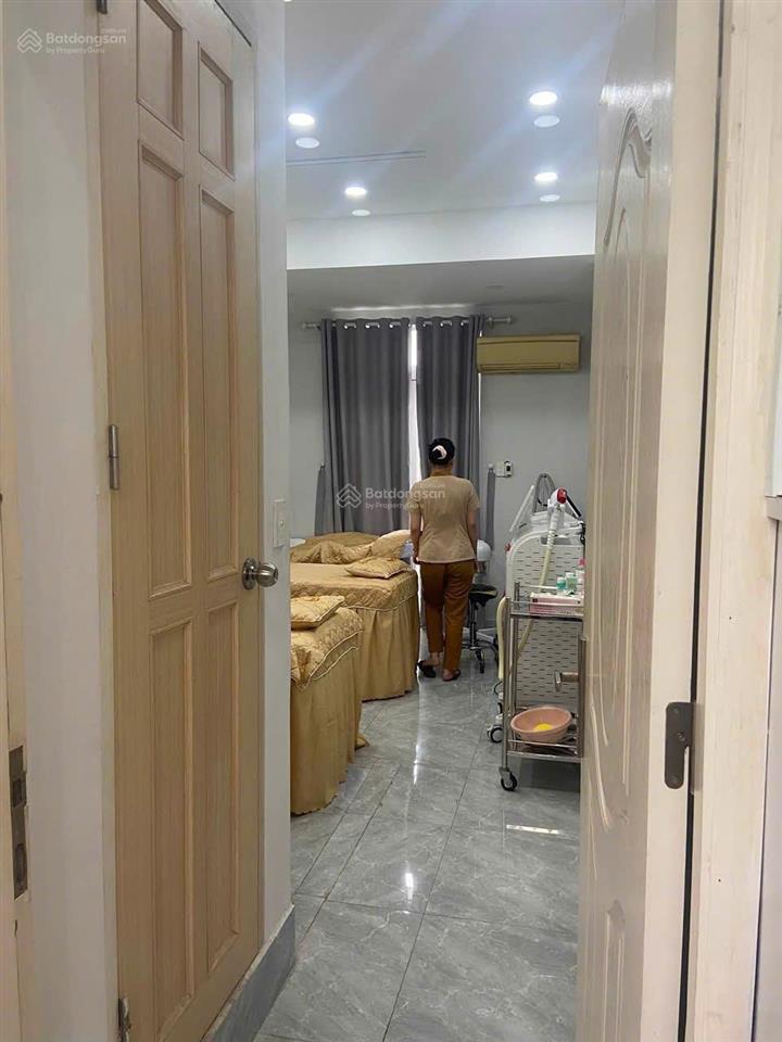 Nhà mặt tiền phan văn trị, 1 trệt 2 lầu sân thượng, nhà trống nhận ngay.