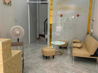 Nhà mặt tiền phan văn trị, 1 trệt 2 lầu sân thượng, nhà trống nhận ngay.