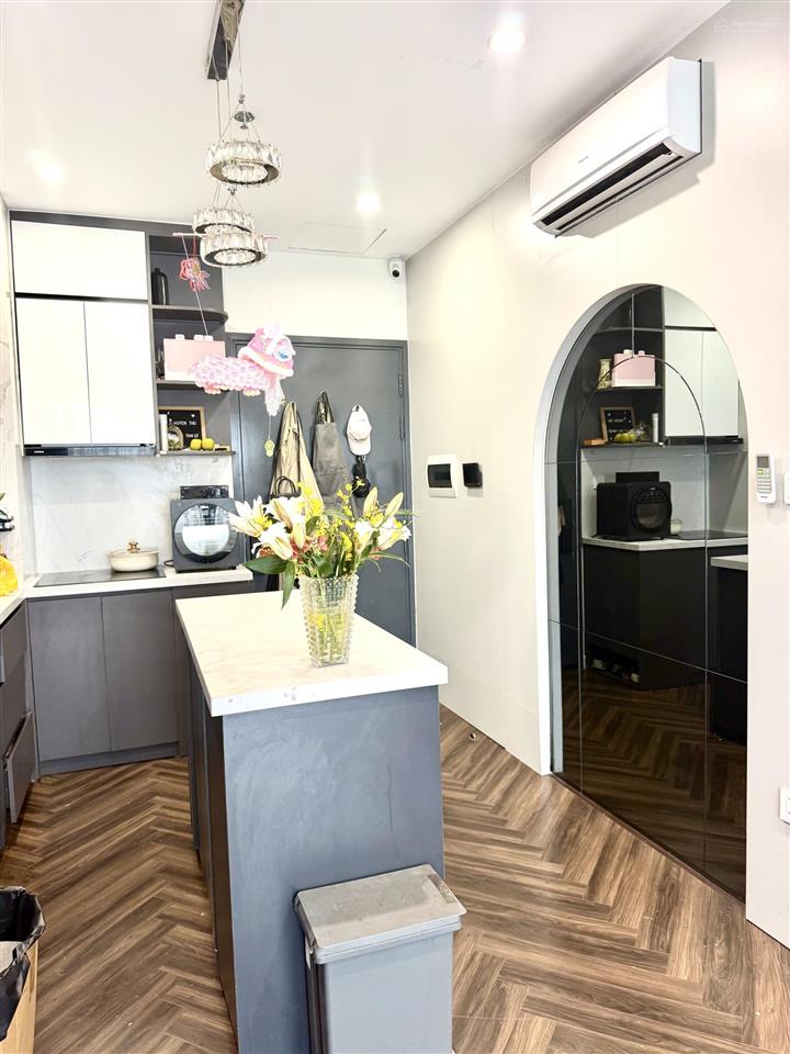 Ngộp bank bán gấp căn 2pn + full nội thất 3,99 tỷ vinhomes smart city tây mỗ