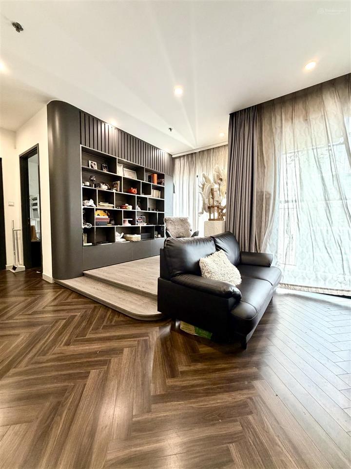 Ngộp bank bán gấp căn 2pn + full nội thất 3,99 tỷ vinhomes smart city tây mỗ