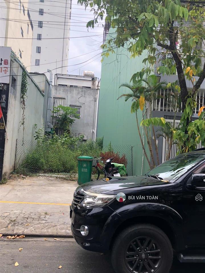 Mảnh đất sát mặt phố phạm văn đồng cách bãi tắm chỉ khoảng 300m, đường rộng 7,5m, dt 120m