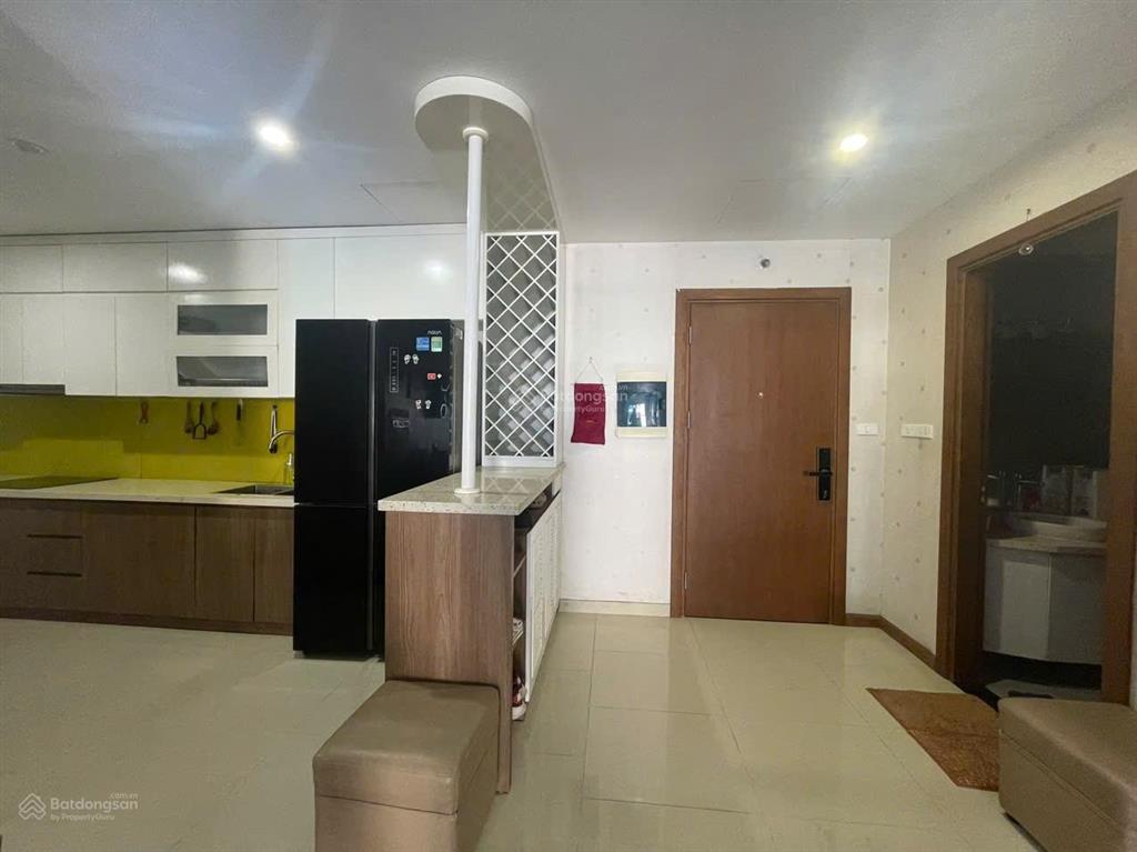 Cho thuê quỹ căn hộ 3 phòng ngủ goldmark city, nhà sạch đẹp, giá tốt