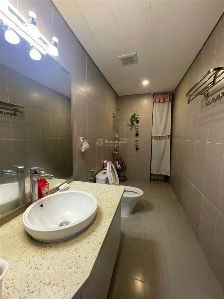 Cho thuê quỹ căn hộ 3 phòng ngủ goldmark city, nhà sạch đẹp, giá tốt