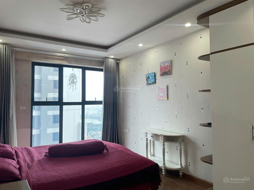 Cho thuê quỹ căn hộ 3 phòng ngủ goldmark city, nhà sạch đẹp, giá tốt