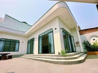 Cần bán nhà cấp 4 , góc 2 mặt tiền đường lớn , ( sổ riêng 125m2 ) vị trí đẹp vừa ở vừa kinh doanh