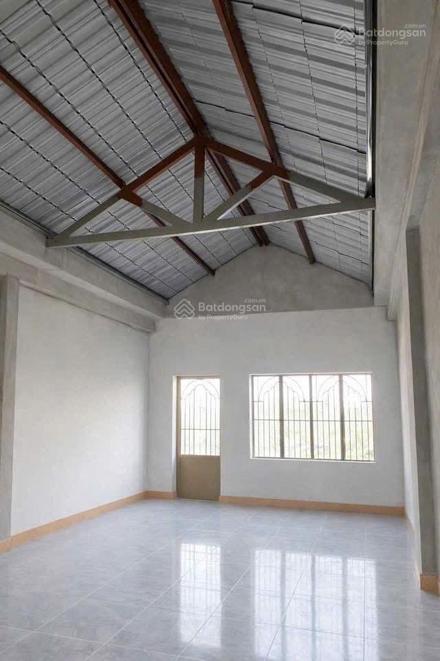 Cần bán nhà mặt tiền q.lộ 51 . đối diện bệnh viện shingmak , ngay đường hương lộ 2 ( bên gỗ )