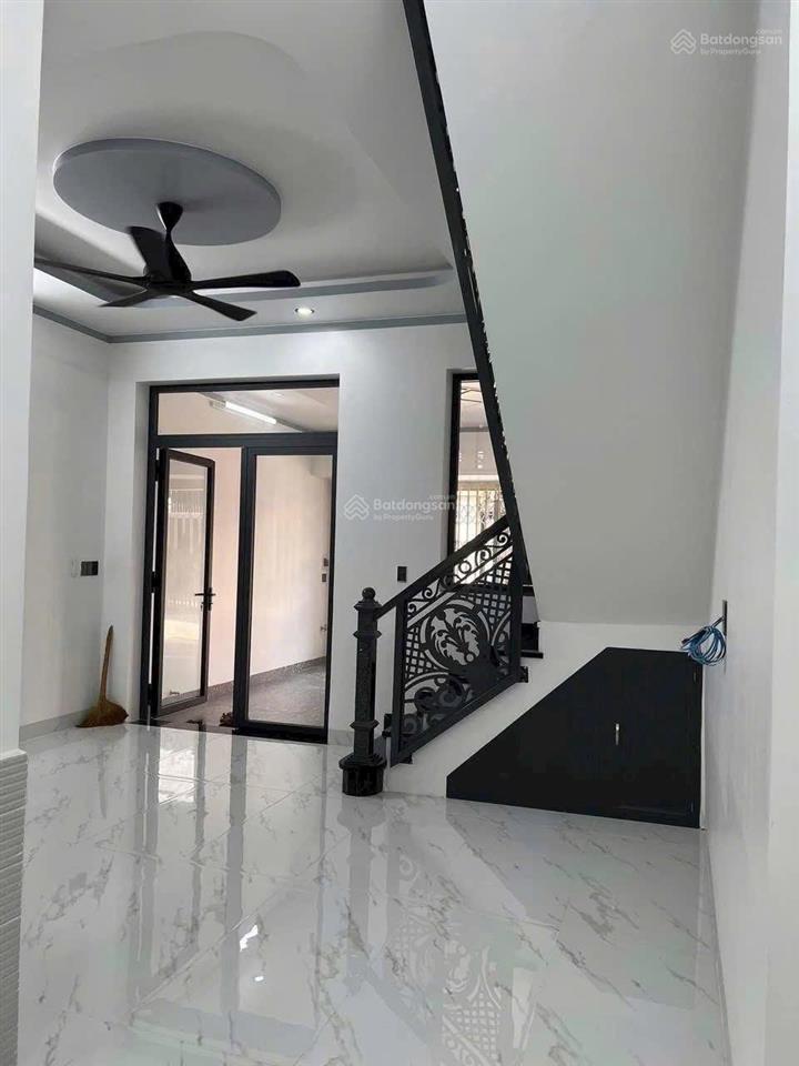 Bán nhà 1 trệt 1 lầu , sổ riêng 80m2 , đường xe tải , gần chợ đồn . bửu hoà