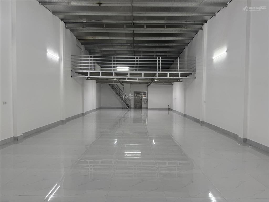 Nhà cấp 4 mới tinh, sẵn kinh doanh dốc chợ cẩm viên đi ngũ kiên vĩnh tường