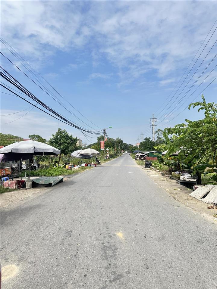 Đất kinh doanh băng hai đường nhựa hiền ninh nội bài