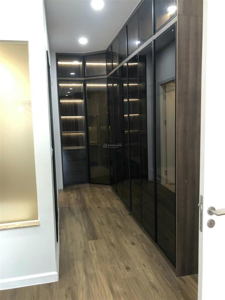 Bán căn hộ 3pn2wc lầu cao estella heights căn góc view thoáng giá tốt 20 tỷ
