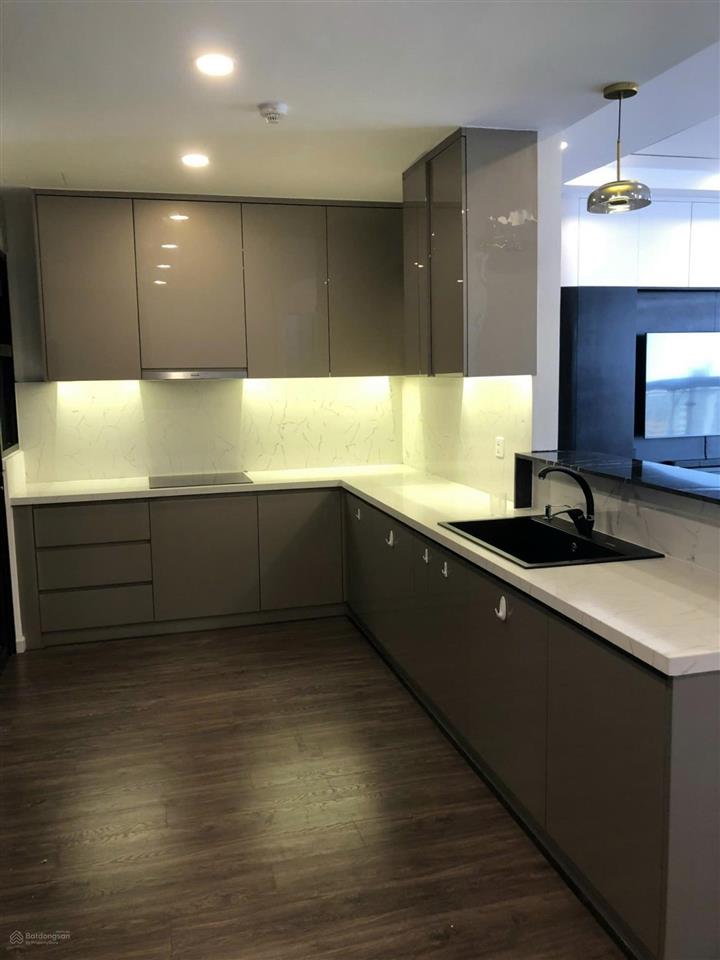 Bán căn hộ 3pn2wc lầu cao estella heights căn góc view thoáng giá tốt 20 tỷ