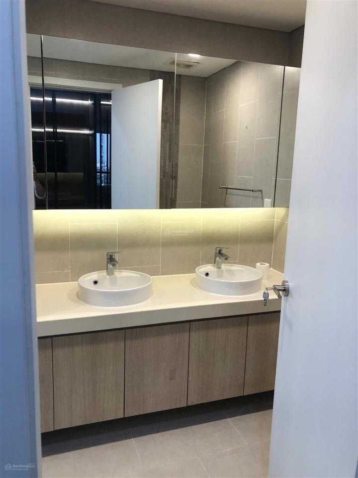Bán căn hộ 3pn2wc lầu cao estella heights căn góc view thoáng giá tốt 20 tỷ