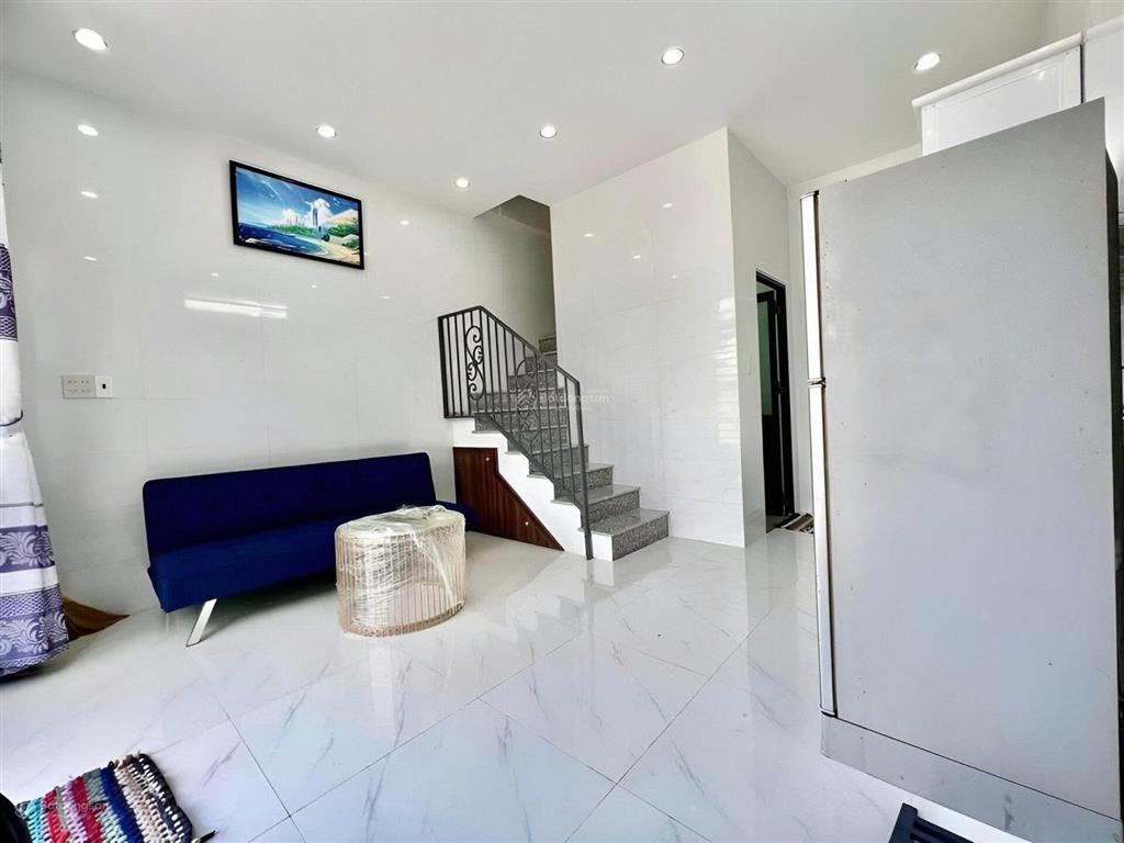 Tôi chính chủ cần bán căn nhà 800tr sổ hồng đầy đủ , đường lê văn khương q12 ngay nhà máy bia