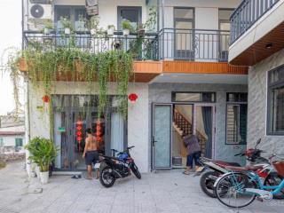 Tôi chính chủ bán căn nhà giá 700tr ô tô đậu cửa , sổ đầy đủ , gần ngay bệnh viện q12 , hỗ trợ vay