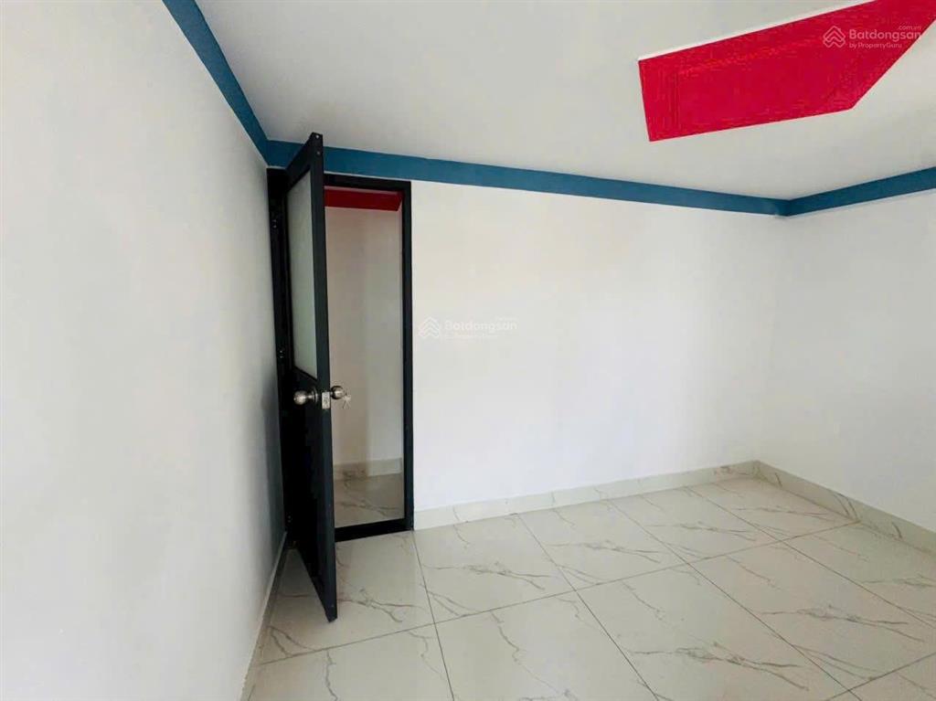 Nhà đẹp giá rẻ , tặng full nội thất , giá chỉ 600tr ngay đường lê văn khương q12
