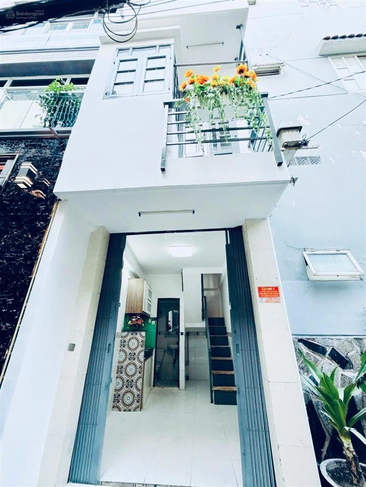 Nhà riêng lẻ giá chỉ 700tr còn thương lượng , ngay chợ hiệp thành q12 sổ hồng đầy đủ , đường 4m