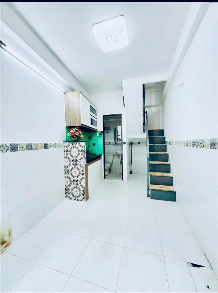 Nhà riêng lẻ giá chỉ 700tr còn thương lượng , ngay chợ hiệp thành q12 sổ hồng đầy đủ , đường 4m