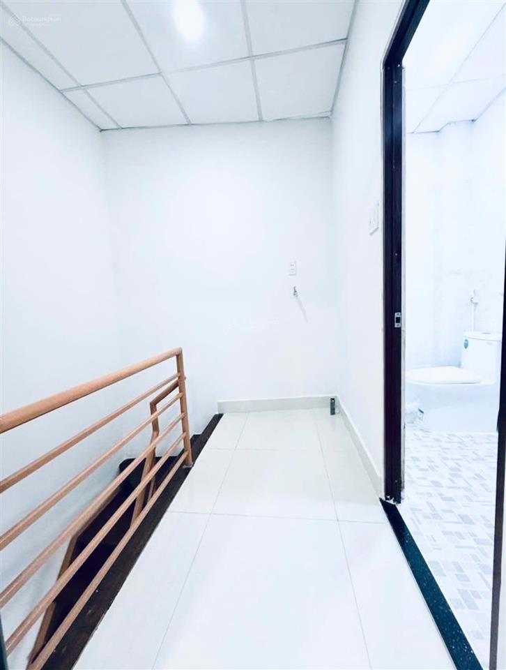 Nhà mới xây giá chỉ 600tr ngay chợ hiệp thành , hỗ trợ anh chị tài chính thấp