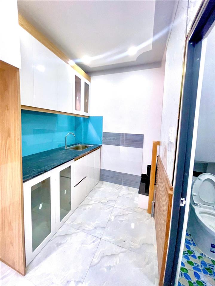 Nhà ngay cầu vượt quang trung q12 4x8 giá 600tr, được giữ sổ chính