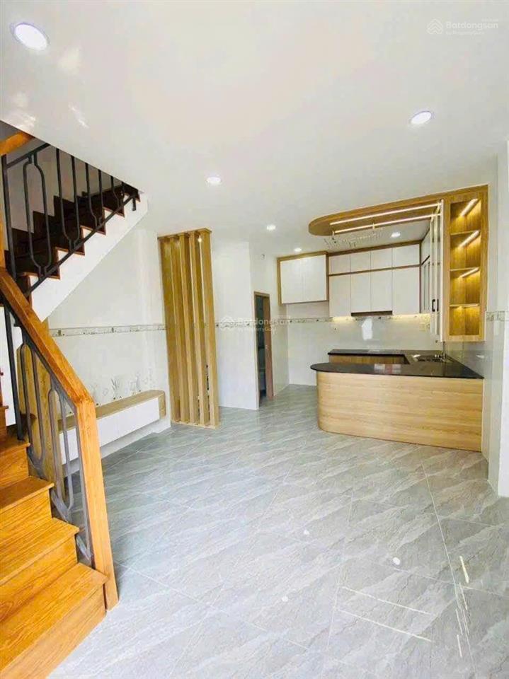 Nhà ngay tô ký q12, đối diện quân khu 7 giá chỉ 699 triệu, sổ hồng đầy đủ