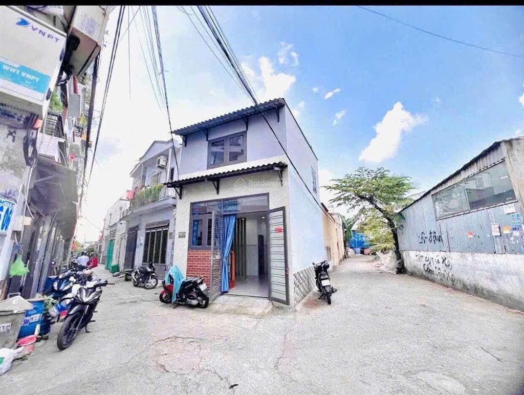 Nhà ngay tô ký q12, đối diện quân khu 7 giá chỉ 699 triệu, sổ hồng đầy đủ