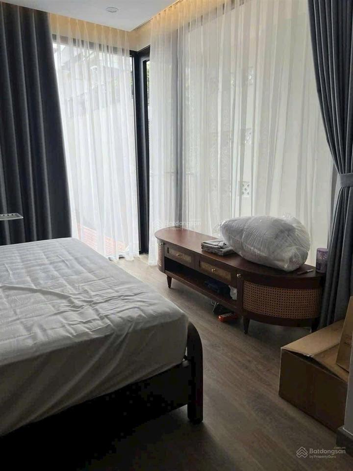 Siêu phẩm 7 tầng  thang máy  dòng tiền sẵn 120tr/ tháng, vị trí cực đẹp vừa ở vừa kd dòng tiền.