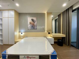 Bán căn hộ vinhomes nguyễn chí thanh 2pn đông nam,  tầng cao 13 tỷ tl 0913 868 ***