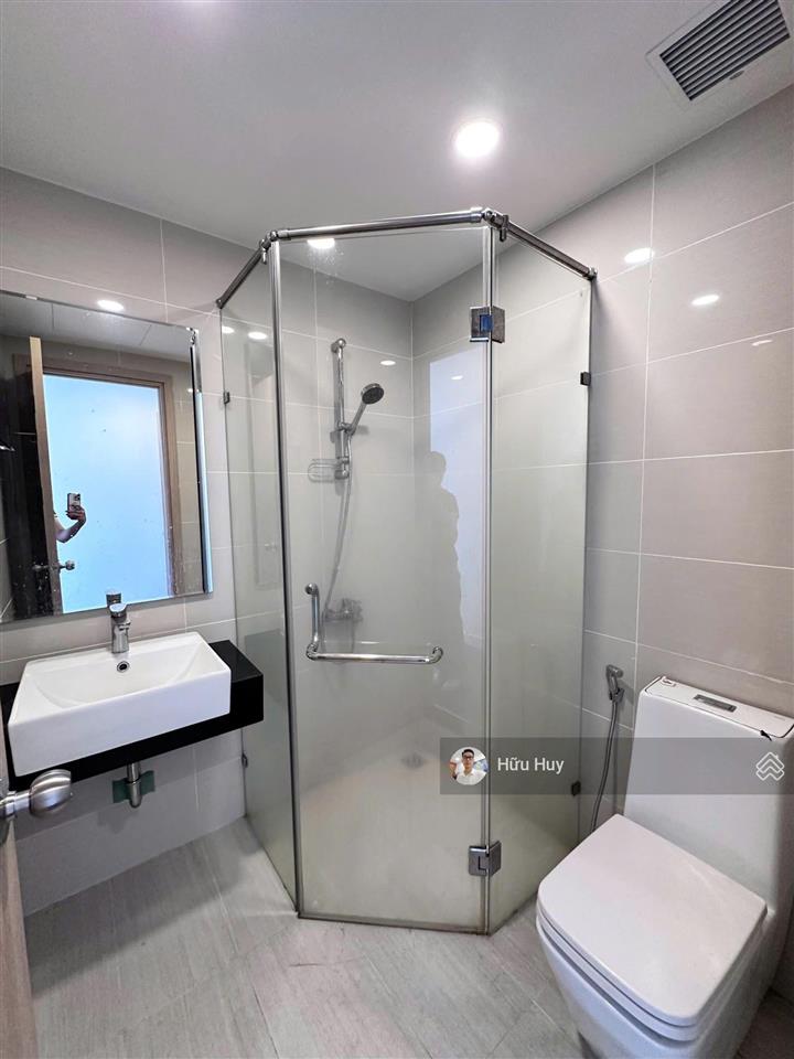 Nhà y hình, cho thuê 3pn 2wc 85m2 full nt chỉ 20tr/th tại golden mansion phú nhuận, gần sân bay tsn