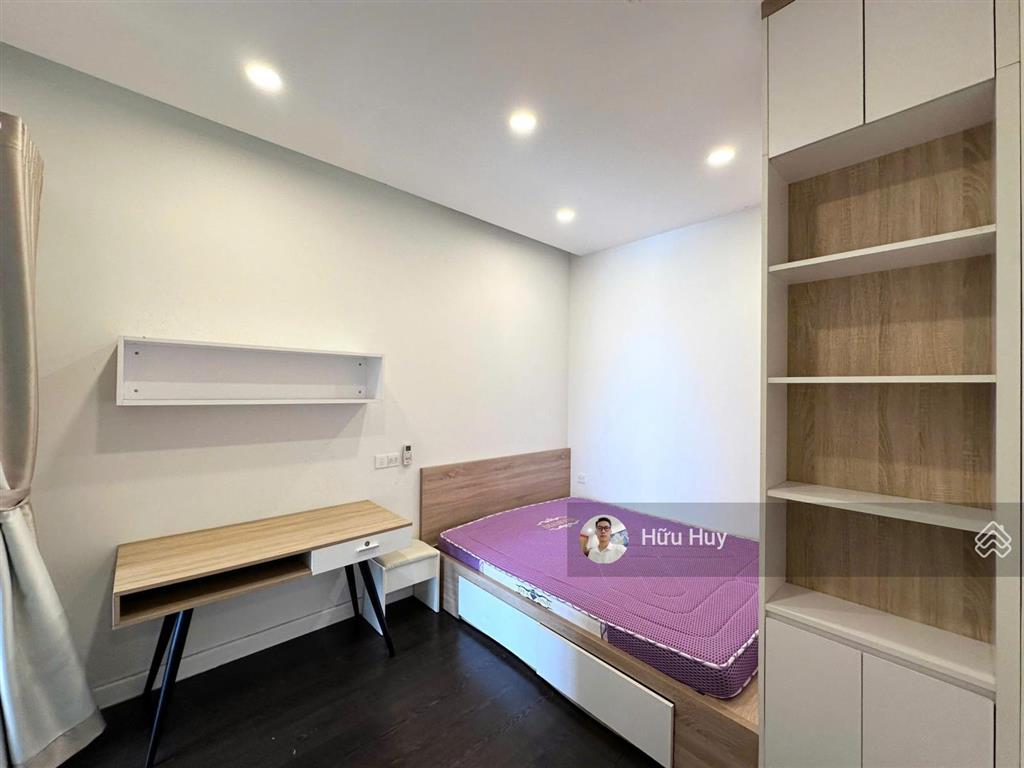 Nhà y hình, cho thuê 3pn 2wc 85m2 full nt chỉ 20tr/th tại golden mansion phú nhuận, gần sân bay tsn