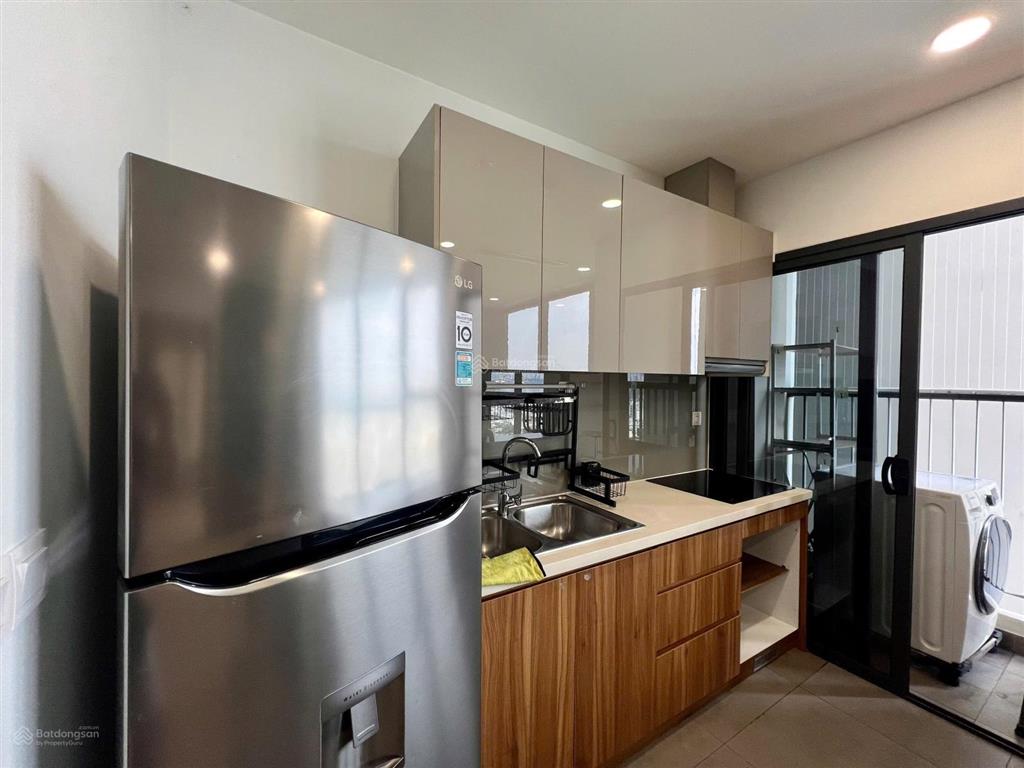 [eco green] cho thuê căn 2pn 1wc  full nt  view q1 và landmark. có thể vào ở trong tháng 5