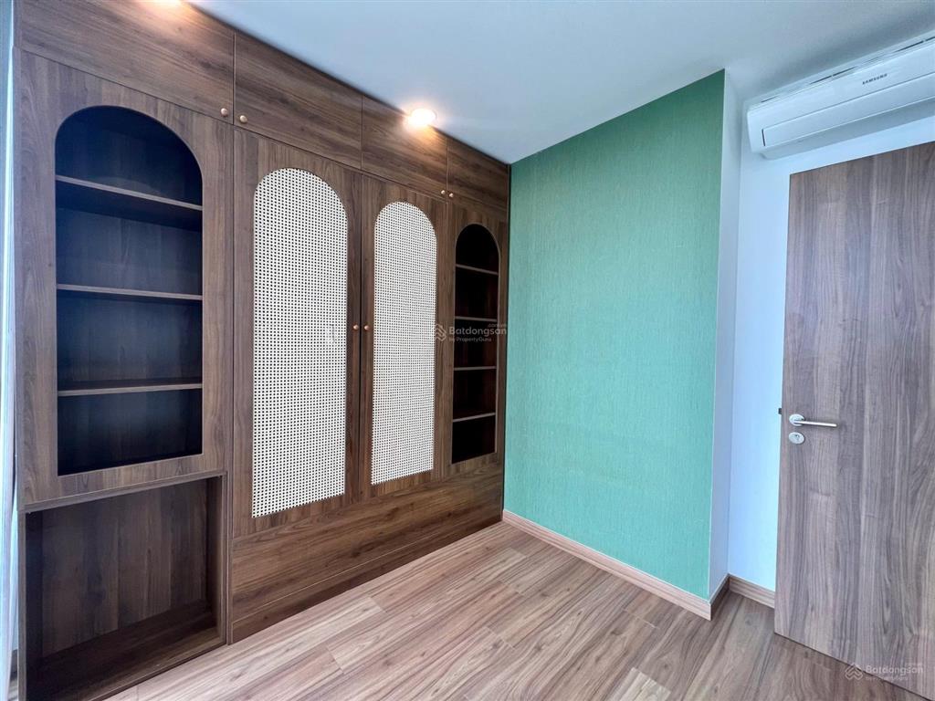 [eco green] cho thuê căn 2pn 1wc  full nt  view q1 và landmark. có thể vào ở trong tháng 5