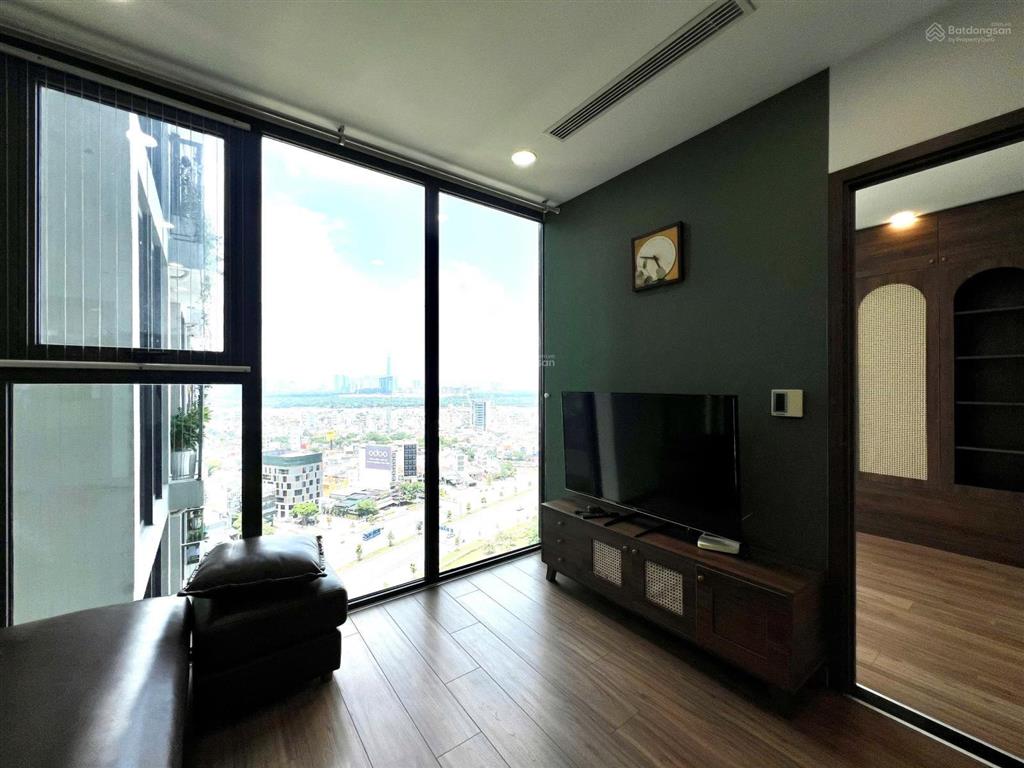 [eco green] cho thuê căn 2pn 1wc  full nt  view q1 và landmark. có thể vào ở trong tháng 5