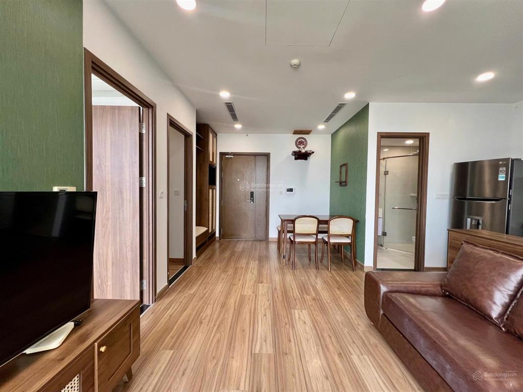 [eco green] cho thuê căn 2pn 1wc  full nt  view q1 và landmark. có thể vào ở trong tháng 5