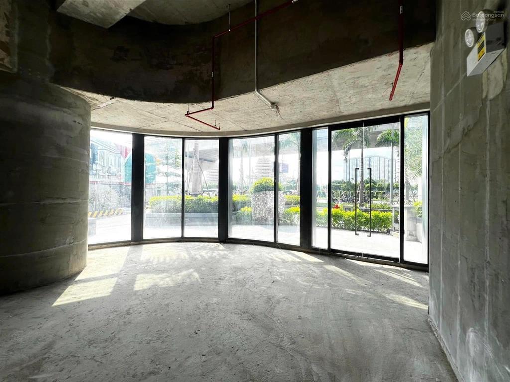 Lumiere riverside | cho thuê shophouse góc vòng cung  1 căn hiếm có  diện tích lớn